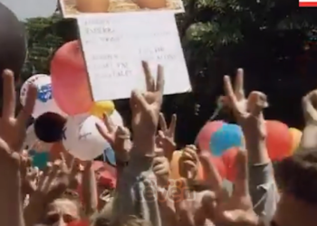 Demonstrata e fëmijëve të Prishtinës që tronditi Serbinë