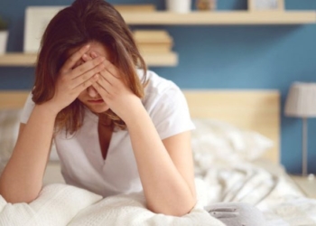 Ja çfarë ndodh nëse nuk flini mjaftueshëm gjumë?