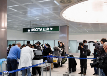 BE-ja rekomandon që pasagjerët nga Kina të paraqesin test negativ për COVID-19