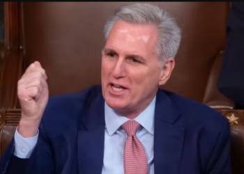 Dhoma e Përfaqësuesve të ShBA-së në kaos pasi Kevin McCarthy nuk arriti të bëhet kryetar