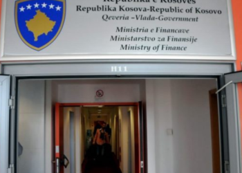 Ministria e Financave thotë se shkallën e tatimit në pronë e përcaktojnë vetë komunat