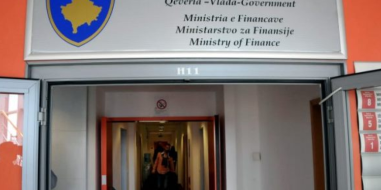 Ministria e Financave thotë se shkallën e tatimit në pronë e përcaktojnë vetë komunat