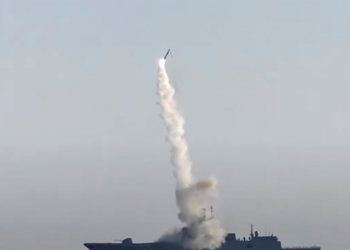 Putin dislokon në Atlantik raketat hipersonike Zircon