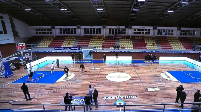 Shkak të ftohtit nuk luhet ndeshja Bashkimi – Peja