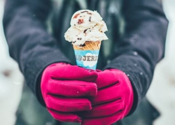 Jo vetëm verës, pse preferohet ngrënia e akullores edhe gjatë dimrit