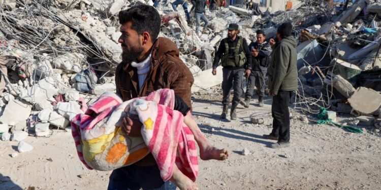 Mbi 20.000 viktima nga tërmetet në Turqi dhe Siri