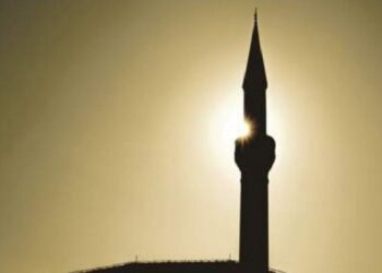 Rrahje në një xhami në Podujevë, përplasen grupet ‘pro’ dhe ‘kundër’ hoxhës