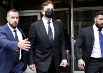 Elon Musk u shpall i pafajshëm për mashtrim në lidhje me postimin e Tesla në Twitter