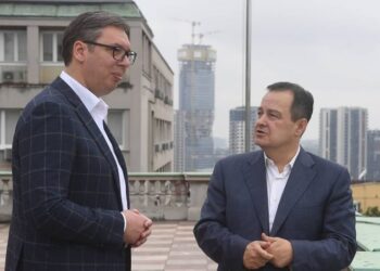 Vuçiq takohet me Daçiqin, raportohet për mundësi të prishjes së koalicionit