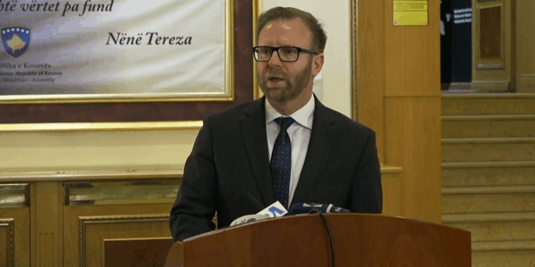 Abazi: Një javë pasi më përmendi Vuçiqi më shkarkoi Kurti, nuk ka habi më të madhe