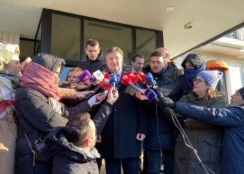 Lajçak: Një nga arsyet e vizitës në Kosovës dhe Serbi është përgatitja e një takimi Kurti-Vuçiq