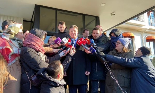 Lajçak: Një nga arsyet e vizitës në Kosovës dhe Serbi është përgatitja e një takimi Kurti-Vuçiq