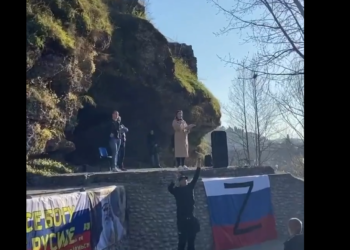 Serbët në Mal të Zi me këngë shoviniste për Kosovën dhe në mbështetje të pushtimit rus në Ukrainë