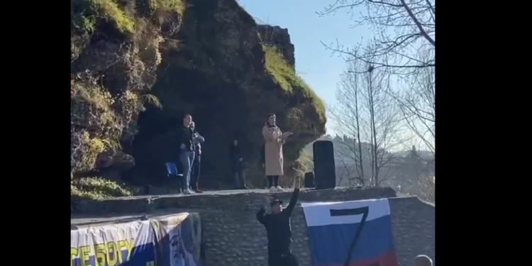 Serbët në Mal të Zi me këngë shoviniste për Kosovën dhe në mbështetje të pushtimit rus në Ukrainë