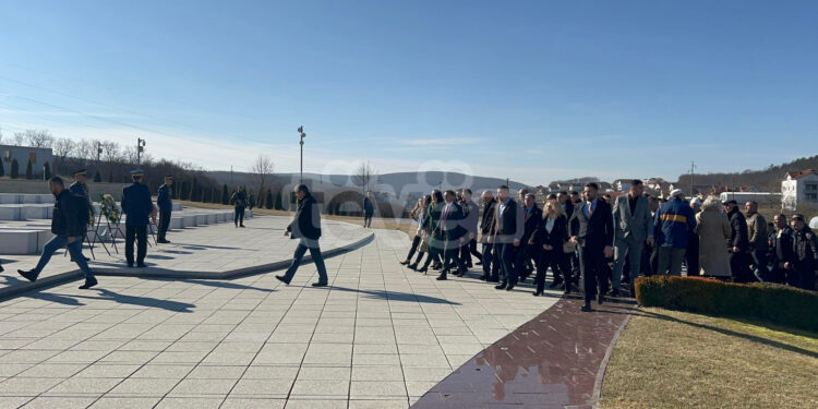 Kryetari i Skenderajt: Festa e Pavarësisë pa krerët e UÇK-së është festë e munguar