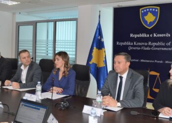 Në MD nuk pajtohen për kthimin në punë të zyrtarëve për rastin e mostrave të Deharit