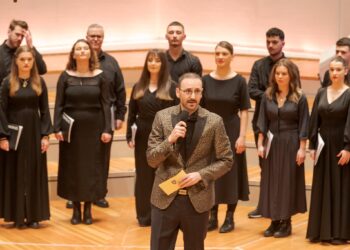 Kori nga Kosova performon në Filarmoninë e Berlinit