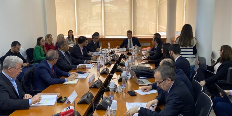 Shtyhet raportimi i AKP-së para Komisionit për Buxhet në lidhje me pronat