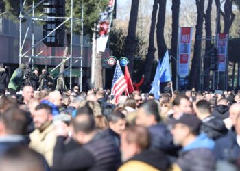 Nis protesta e opozitës para Qeverisë