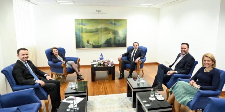 Kurti mbledh koalicionin: Bashkë deri në realizimin e plotë të zotimeve tona për punësim dhe drejtësi