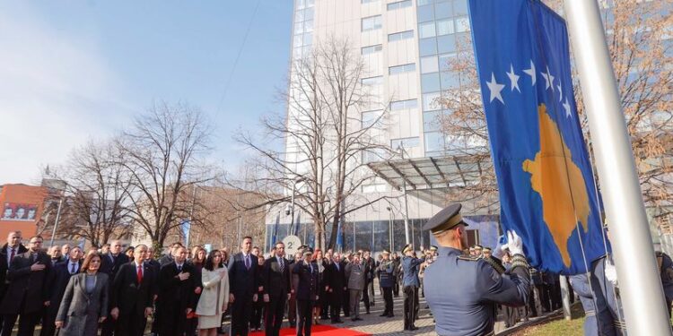 Presidentja Osmani uron festën e Pavarësisë