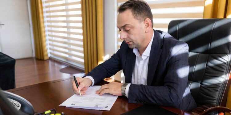 Nura i drejtohet Qeverisë për kompensimin e dëmeve nga vërshimet