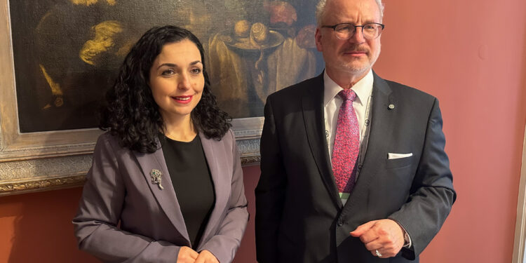 Osmani dhe presidenti i Letonisë flasin për të çuar përpara procesin e anëtarësimit të Kosovës në KiE