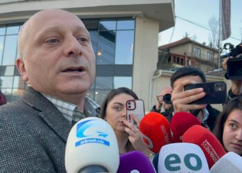 Avokati thotë se bastisja në banesën e Behramajt po vazhdon