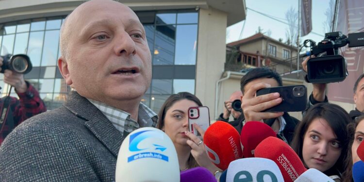 Avokati thotë se bastisja në banesën e Behramajt po vazhdon