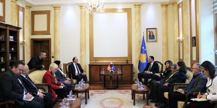 Konjufca pret në takim delegacionin parlamentar nga Maqedonia e Veriut