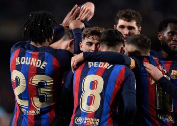 LaLiga vendos me “shpatulla pas muri” Barcelonën, United “fërkon duart”