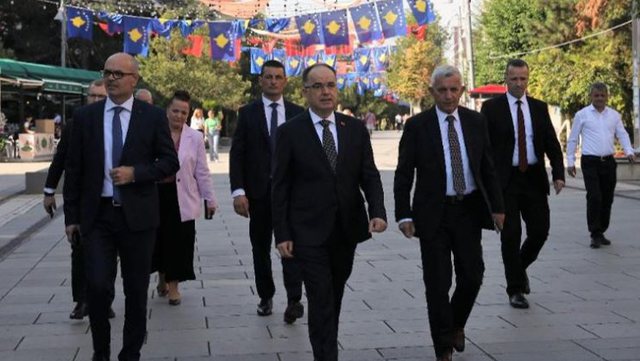 Begaj viziton Kosovën në prag të 15-vjetorit të Pavarësisë