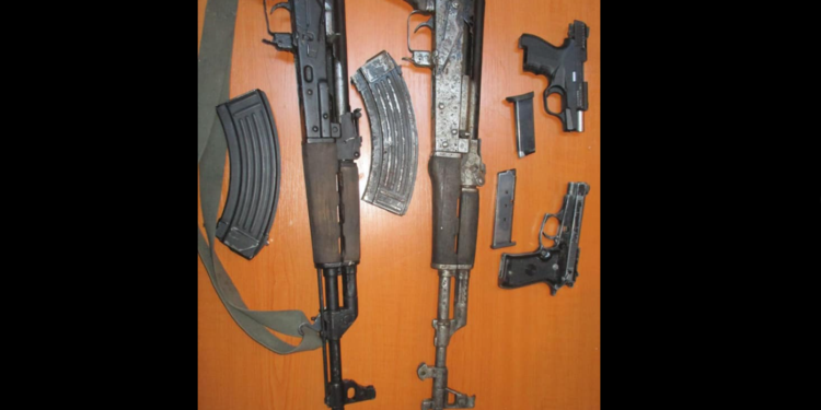 Sekuestrohen katër armë zjarri në Prishtinë, hapet rast ndaj tre të dyshuarve