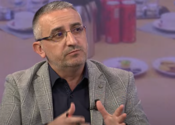 Gashi: Në momentin që përfundon Asociacioni, Vuçiqi do ta ngrisë çështjen e Kishës Ortodokse