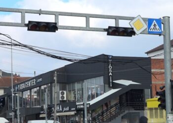 Në Podujevë nuk i “duan” semaforët, ndalen me vendim të Komunës