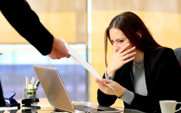 ​Si të përballeni me pandershmërinë në vendin e punës?