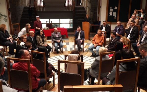 ​MKRS ndau 200 mijë euro për bibliotekat komunale