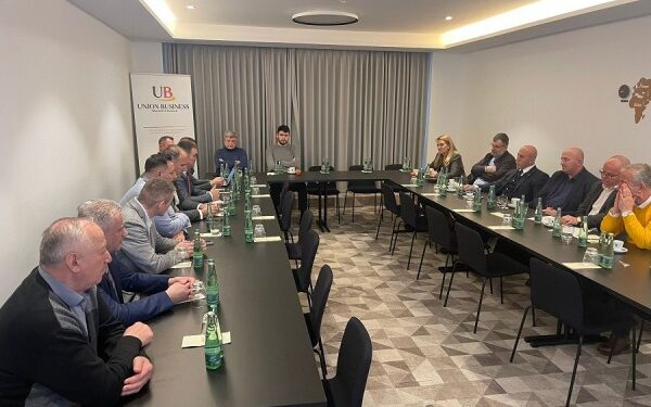 ​Haradinaj falënderon mërgatën për dedikimin e tyre për atdheun