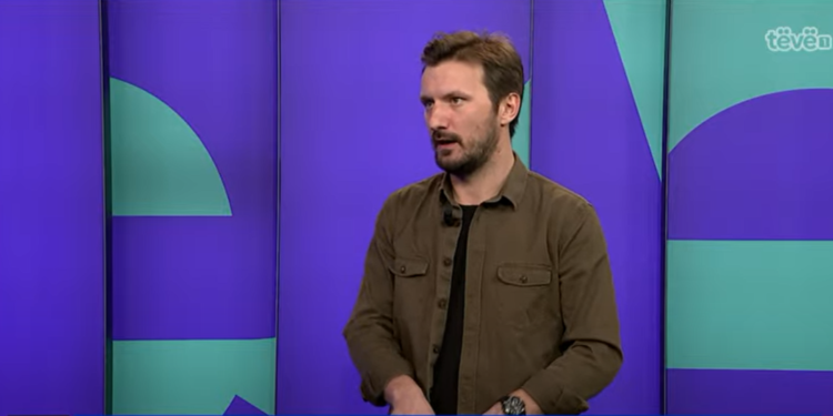 Nushi e krahason Kurtin me studentët e vitit të parë