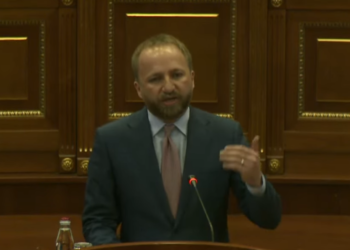 SHBA përgëzoi Serbinë për konstruktivitet, Tahiri pyet se si erdhi kjo situatë