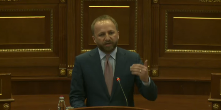 SHBA përgëzoi Serbinë për konstruktivitet, Tahiri pyet se si erdhi kjo situatë