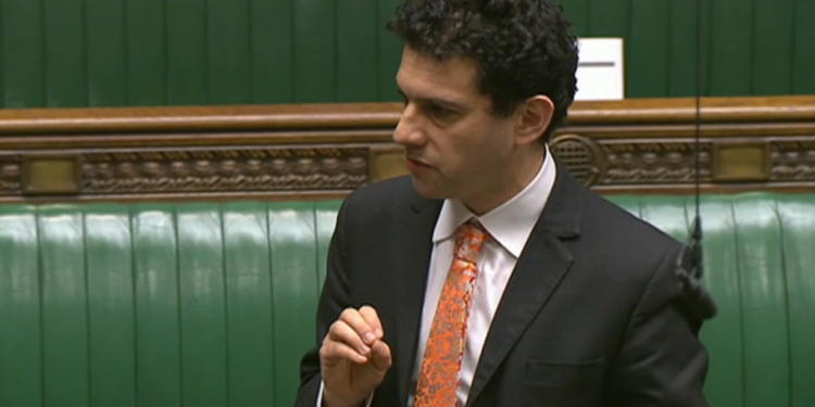 Deputeti britanik: Qasja e Kurtit në dialog me Serbinë është për t’u vlerësuar