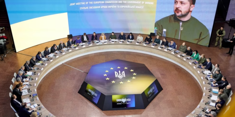 BE thotë se do të godasë Rusinë me më shumë sanksione në përvjetorin e luftës