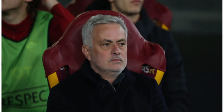 Mourinho sërish polemikë me tifozët e Romës