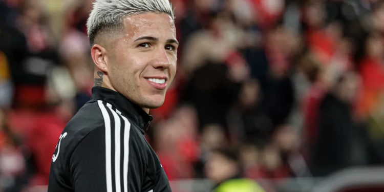 Romano zbulon numrin që do e bartë Fernandez te Chelsea