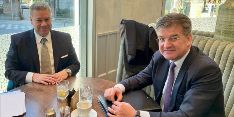 Lajçak dhe Escobar takohen për t’i koordinuar hapat për takimin e radhës të dialogut