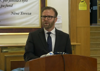 Abazi do të intervistohet nga Prokuroria për pretendimet rreth zhdukjes së mostrave të Deharit