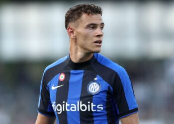 Mediet italiane: Asllani do “grabisë” vendin e Calhanoglu-s te Inter!