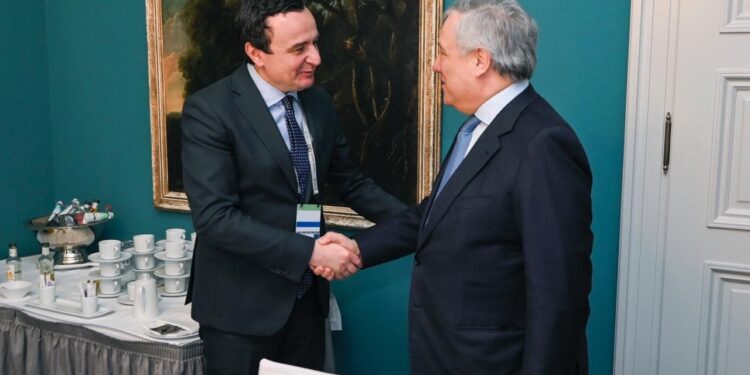 Kurti dhe zv.kryeministri italian diskutuan për rritjen e bashkëpunimit ekonomik, siguri e mbrojtje