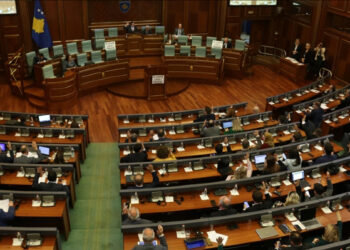 Opozita me kritika të ashpëra ndaj Kurtit për shuarjen e AKP-së